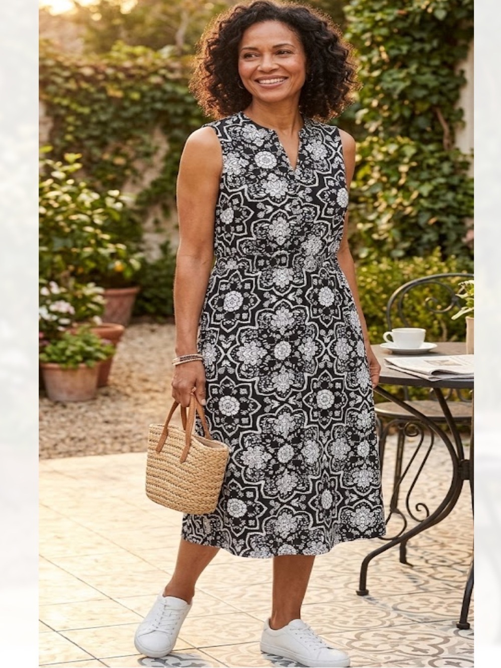 croft & barrow Black and White Sleeveless Floral Tile Midi Dress
